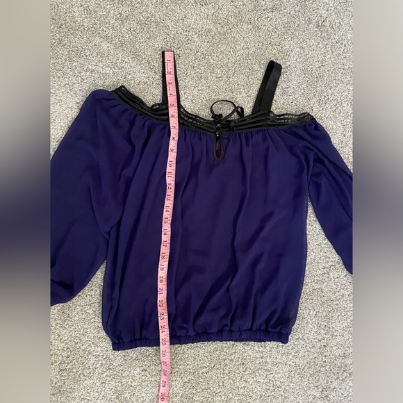 Accepting offers- Ladies Blouse - Picture 8 of 10